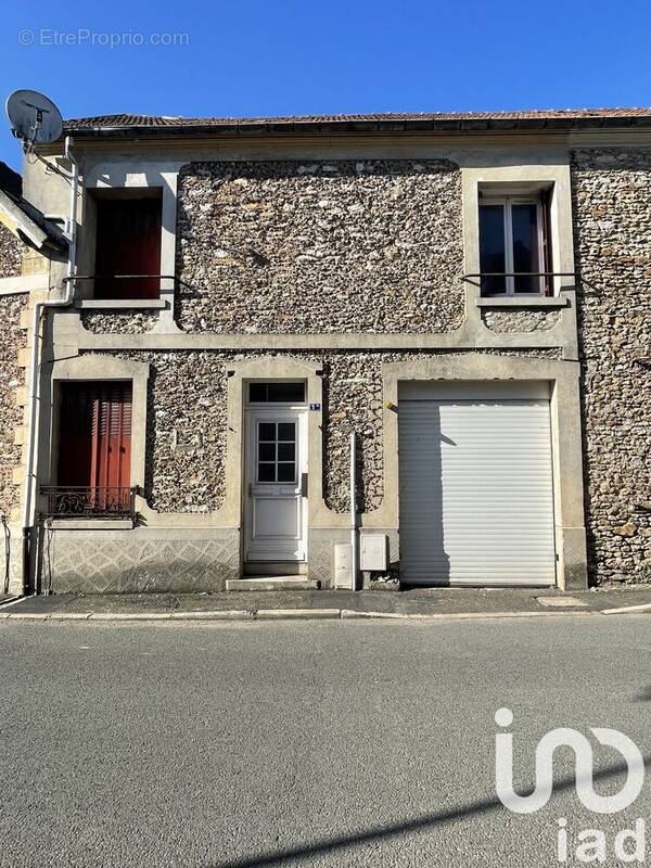 Photo 1 - Maison à COULOMMIERS