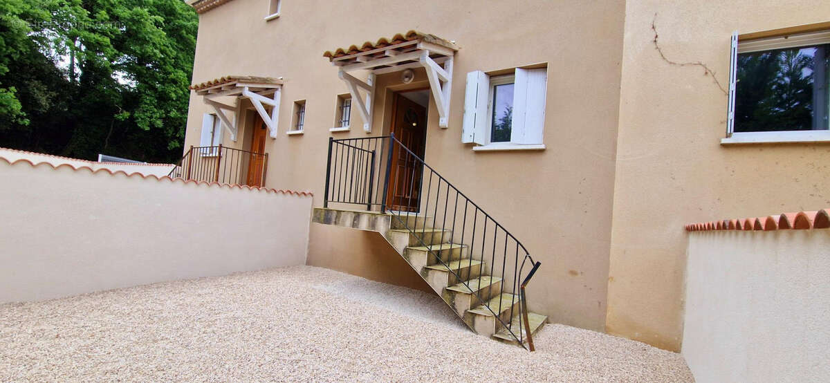 Maison à BOLLENE