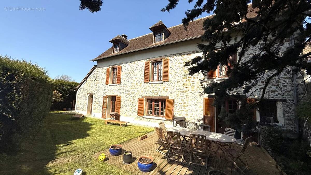 Maison à PLAISIR