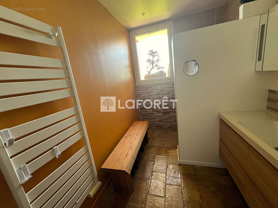 Appartement à LATTES