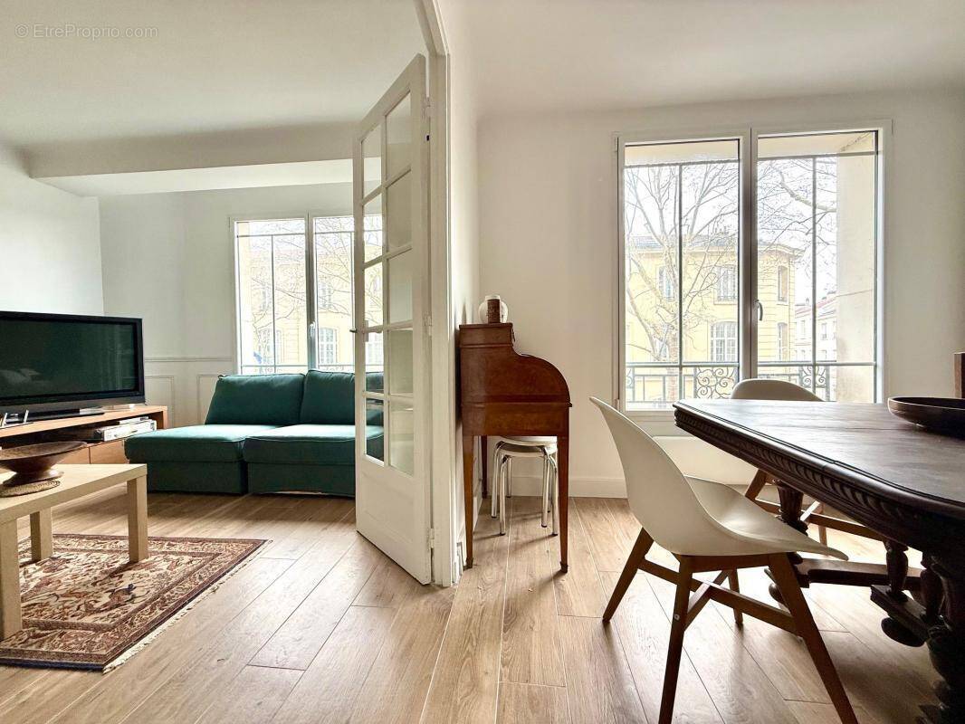 Appartement à PARIS-19E