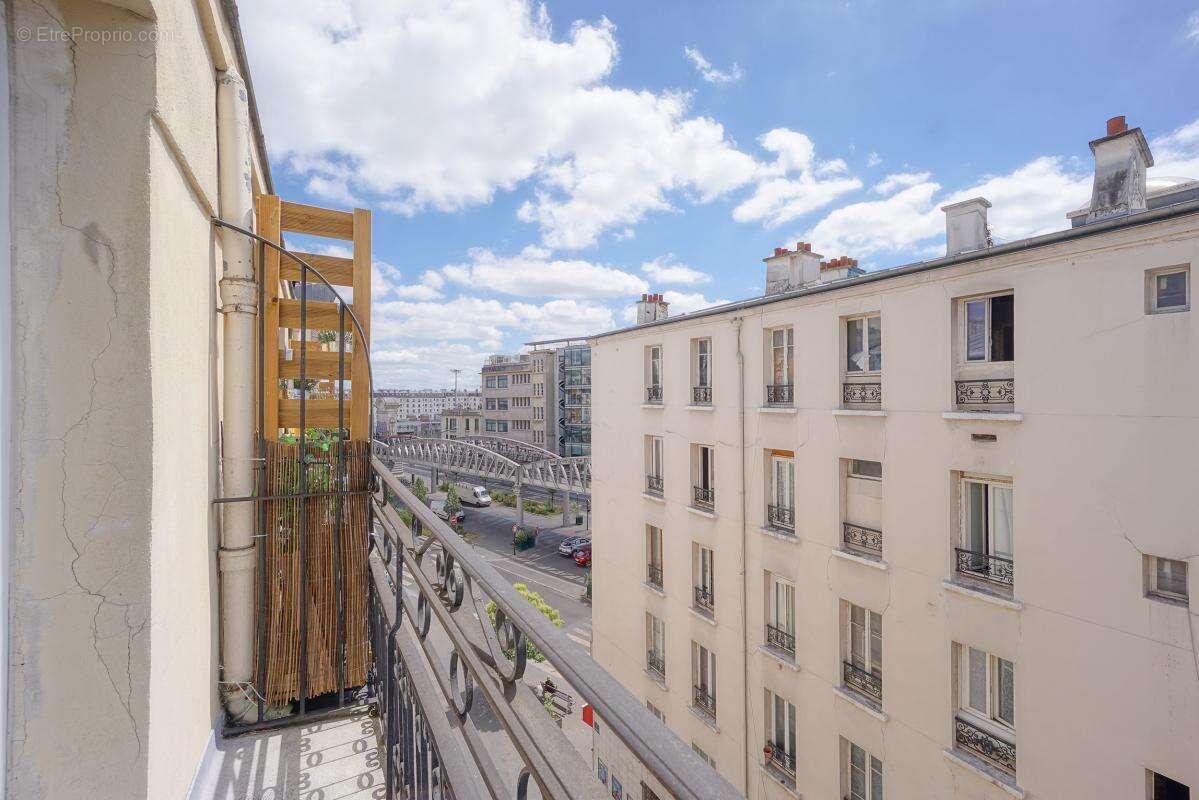Appartement à PARIS-18E