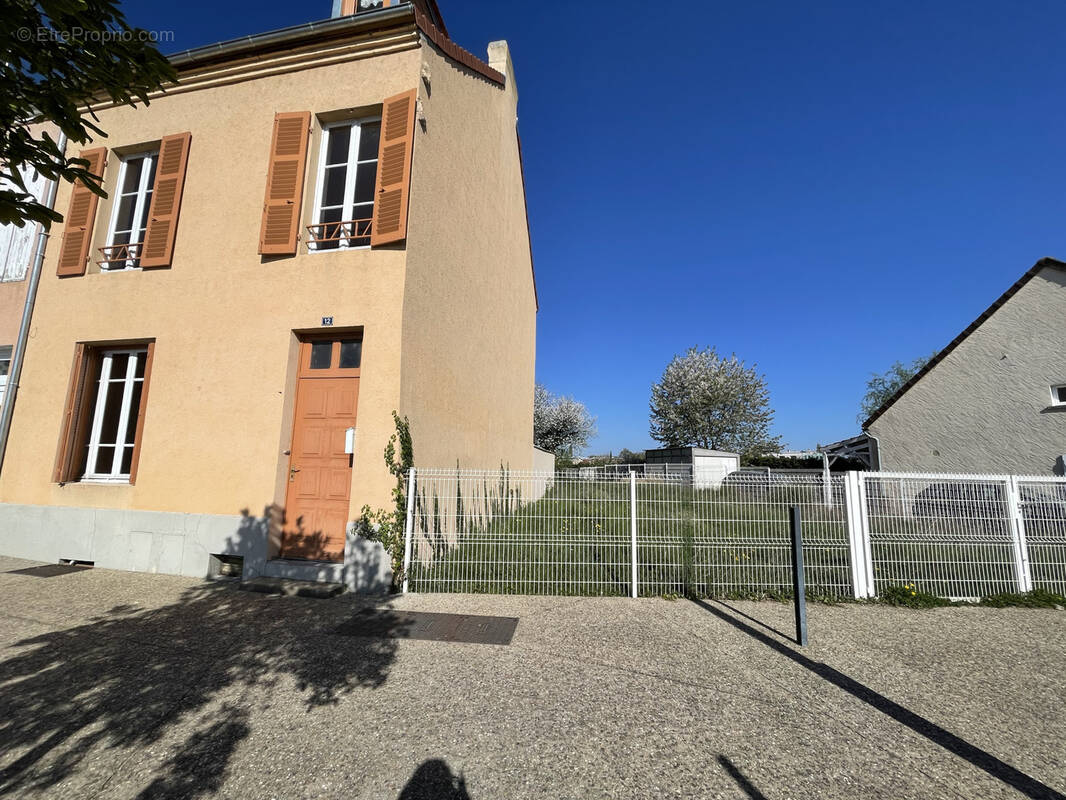 Maison à BELLERIVE-SUR-ALLIER