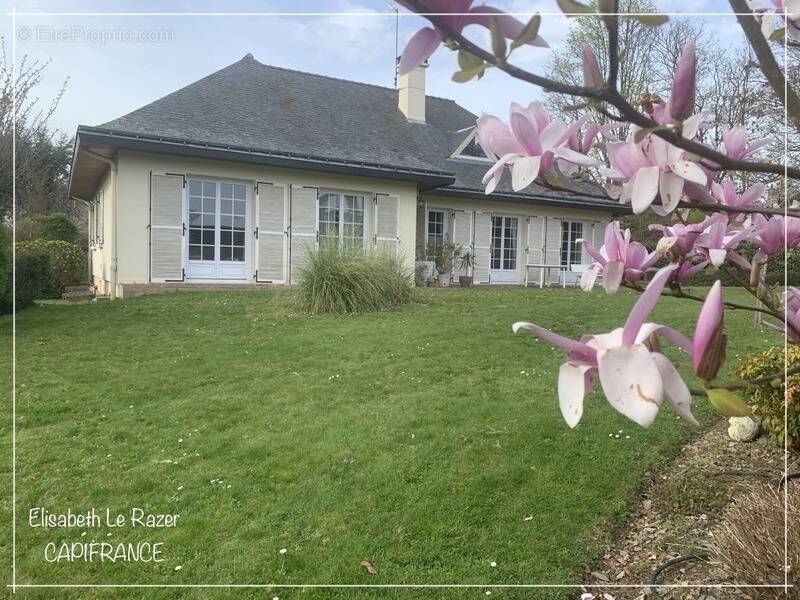 Maison à AVRILLE