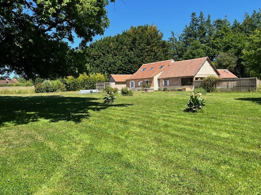 Maison à CHAUMONT-SUR-THARONNE