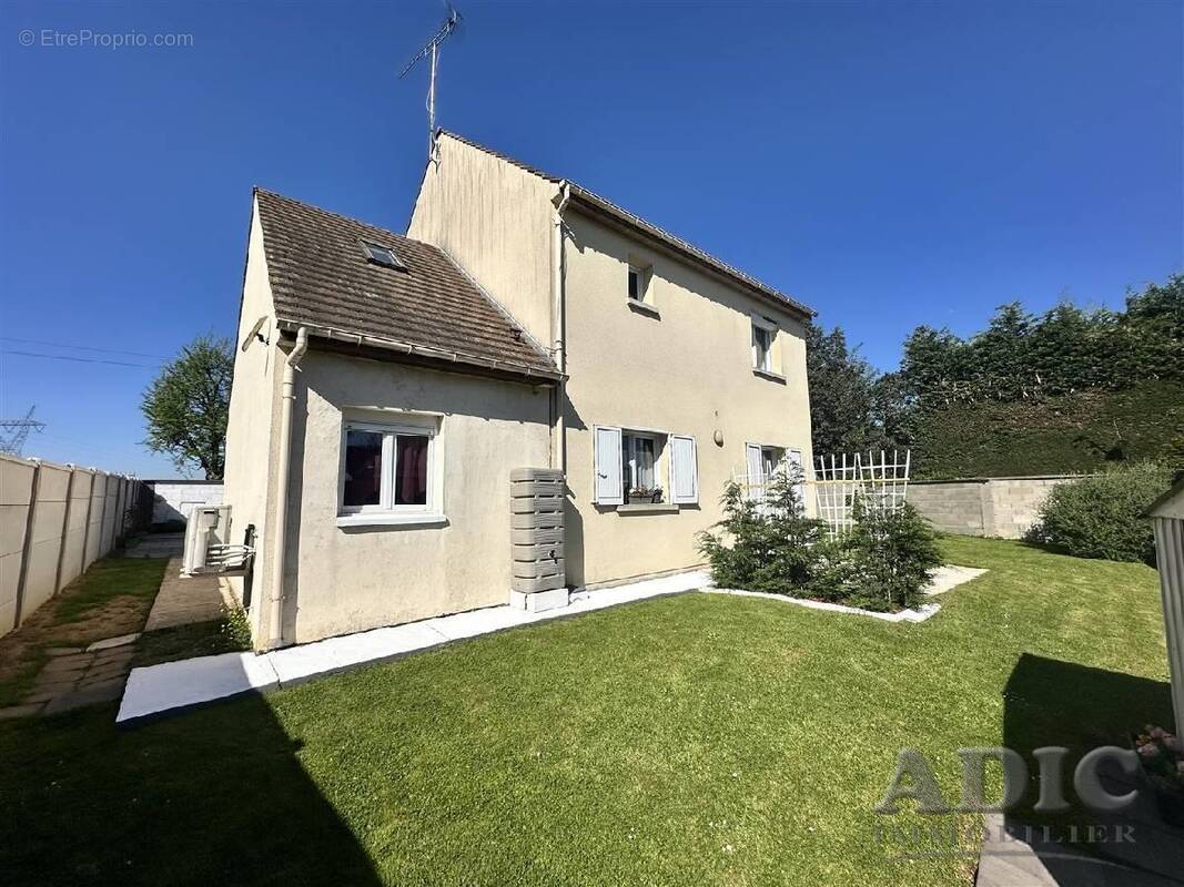 Maison à MOUSSY-LE-VIEUX