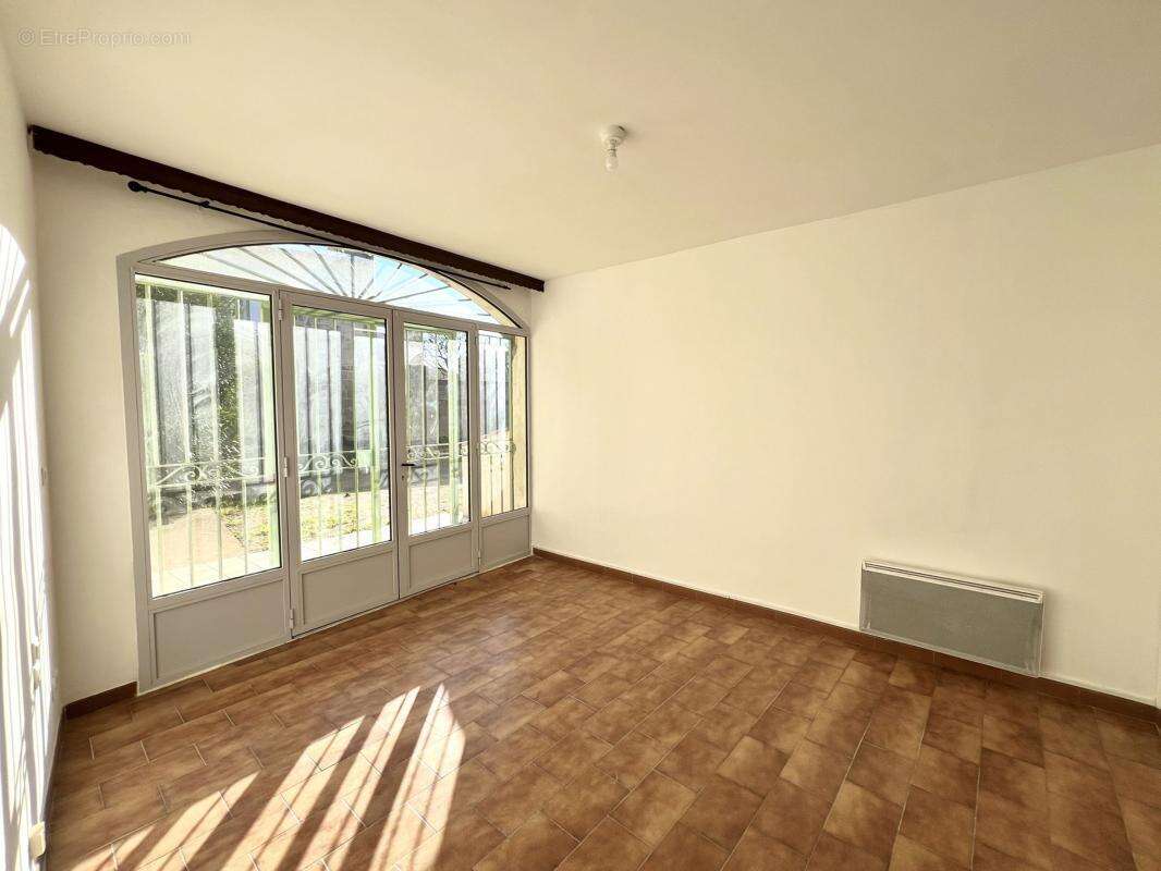 Appartement à REDESSAN