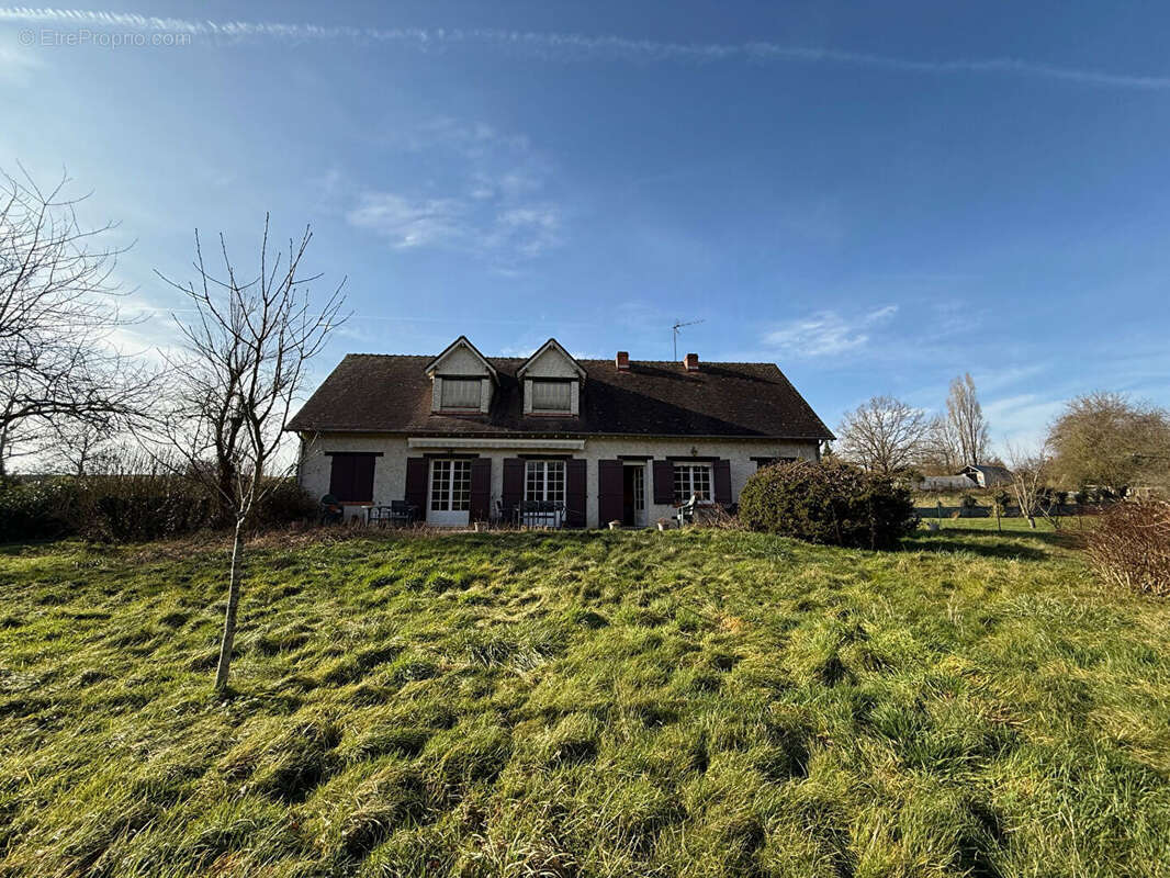 Maison à SAINT-MARTIN-D&#039;AUXIGNY
