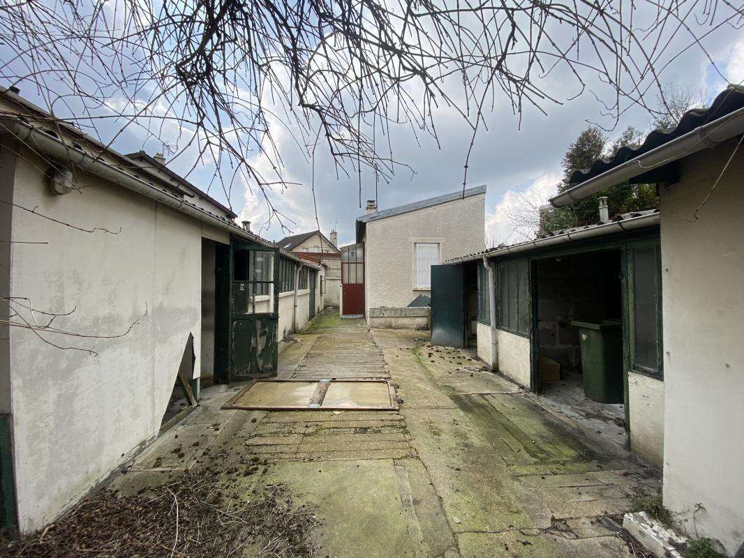 Terrain à DRANCY