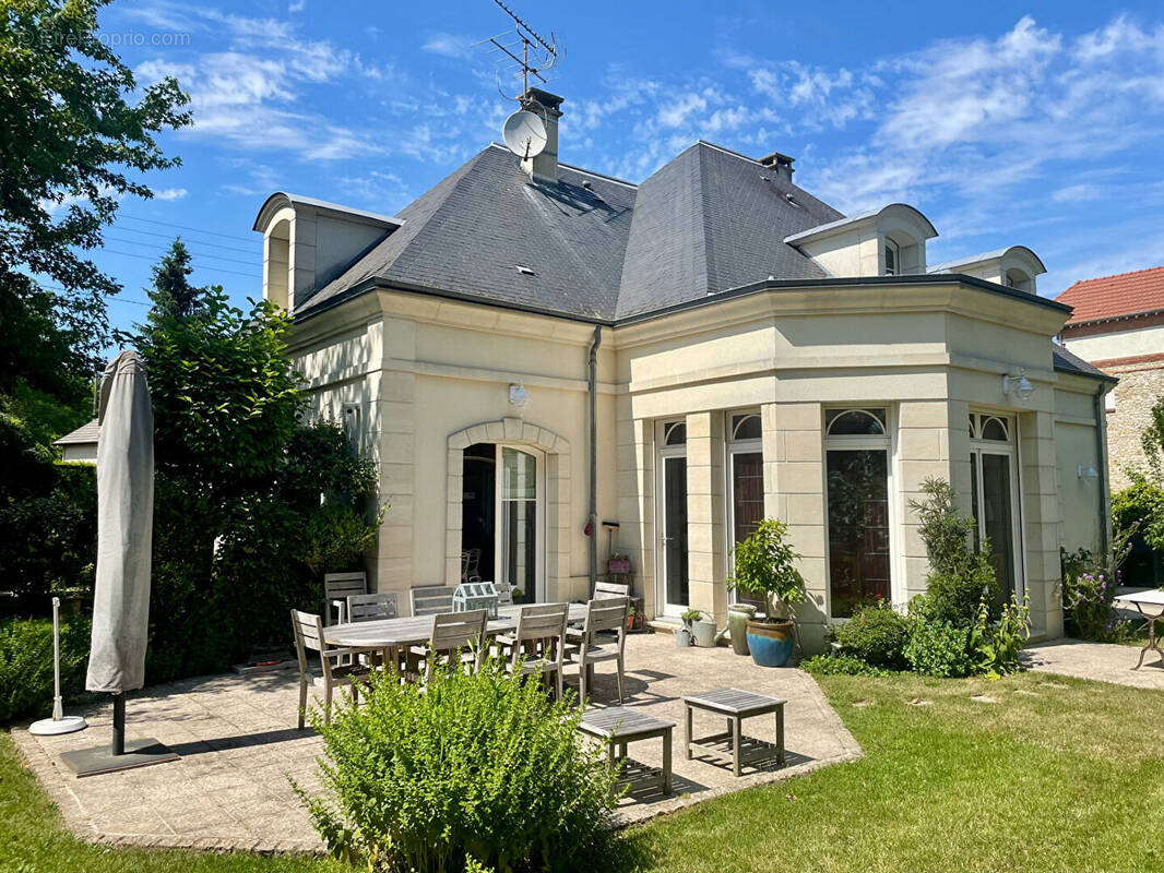 Maison à MONTMORENCY