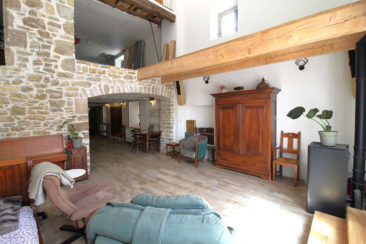 Maison à SAINT-AMOUR