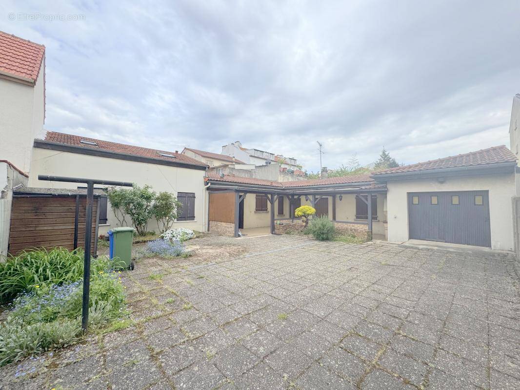 Maison à DRANCY