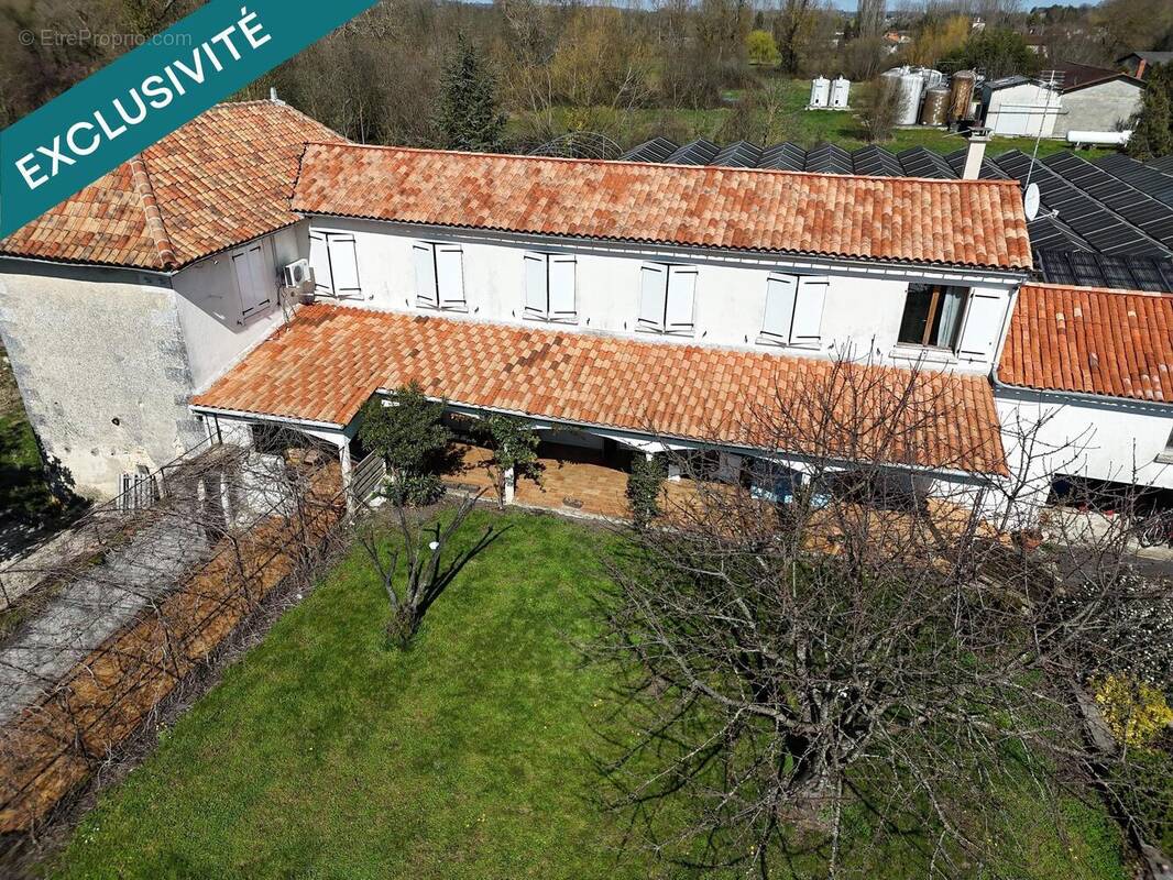 Photo 1 - Maison à CHATEAUNEUF-SUR-CHARENTE