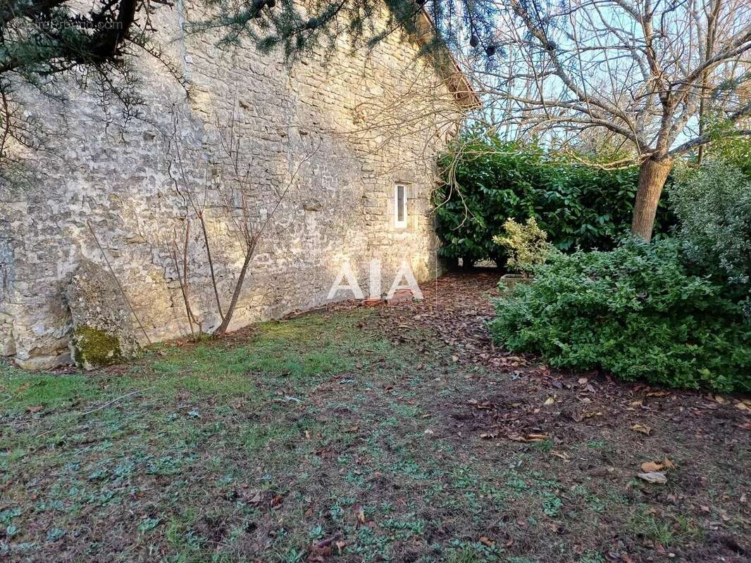 Maison à BENEST