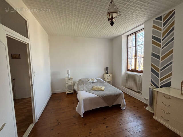 Maison à SAINT-AULAYE