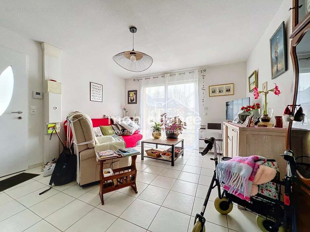 Appartement à BUCHY