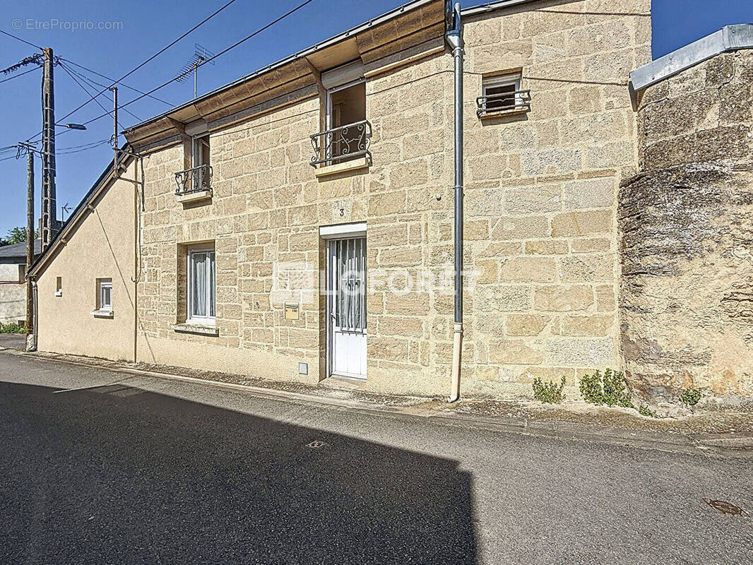 Maison à DOUE-LA-FONTAINE
