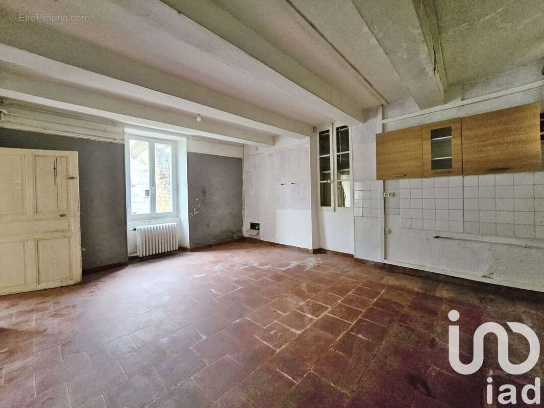 Photo 8 - Maison à LAUDUN-L&#039;ARDOISE
