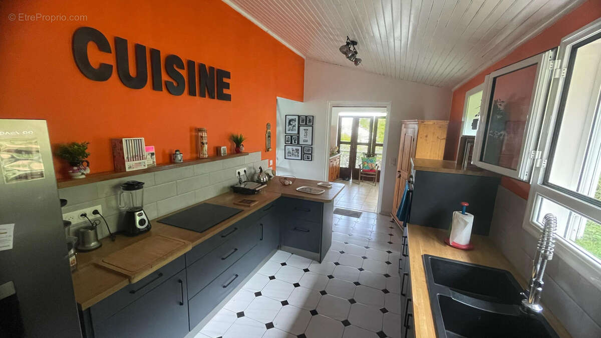 Maison à LES TROIS-ILETS