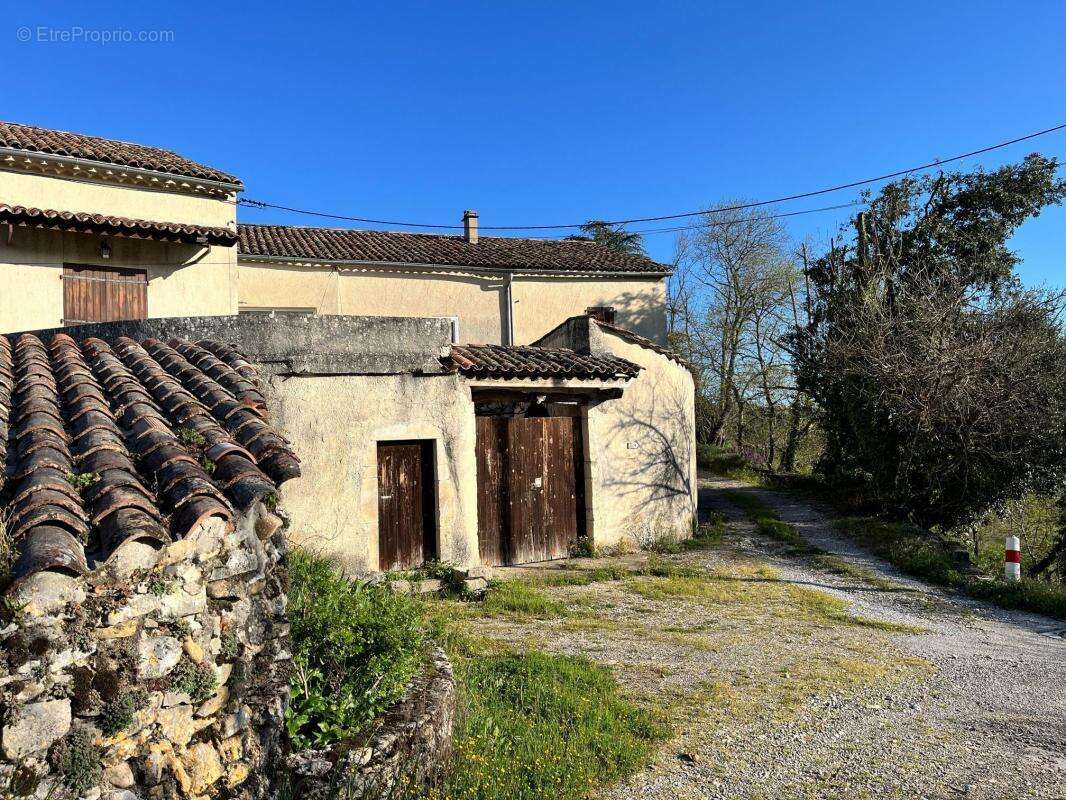 Maison à GROSPIERRES