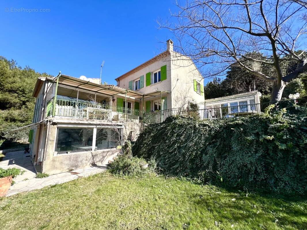 Maison à EGUILLES