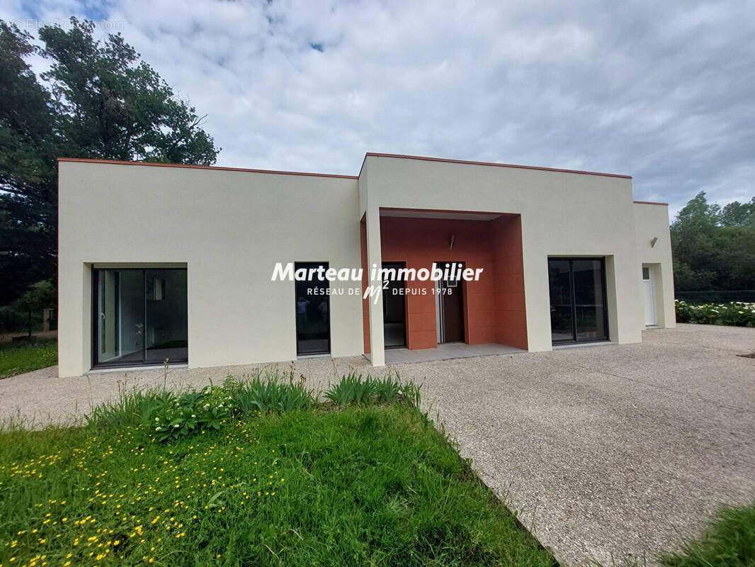 Maison à CLERMONT-CREANS