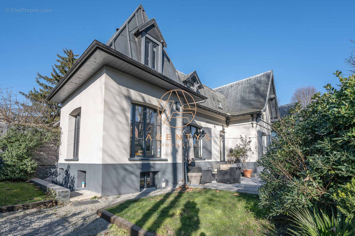 Maison à NOGENT-SUR-MARNE