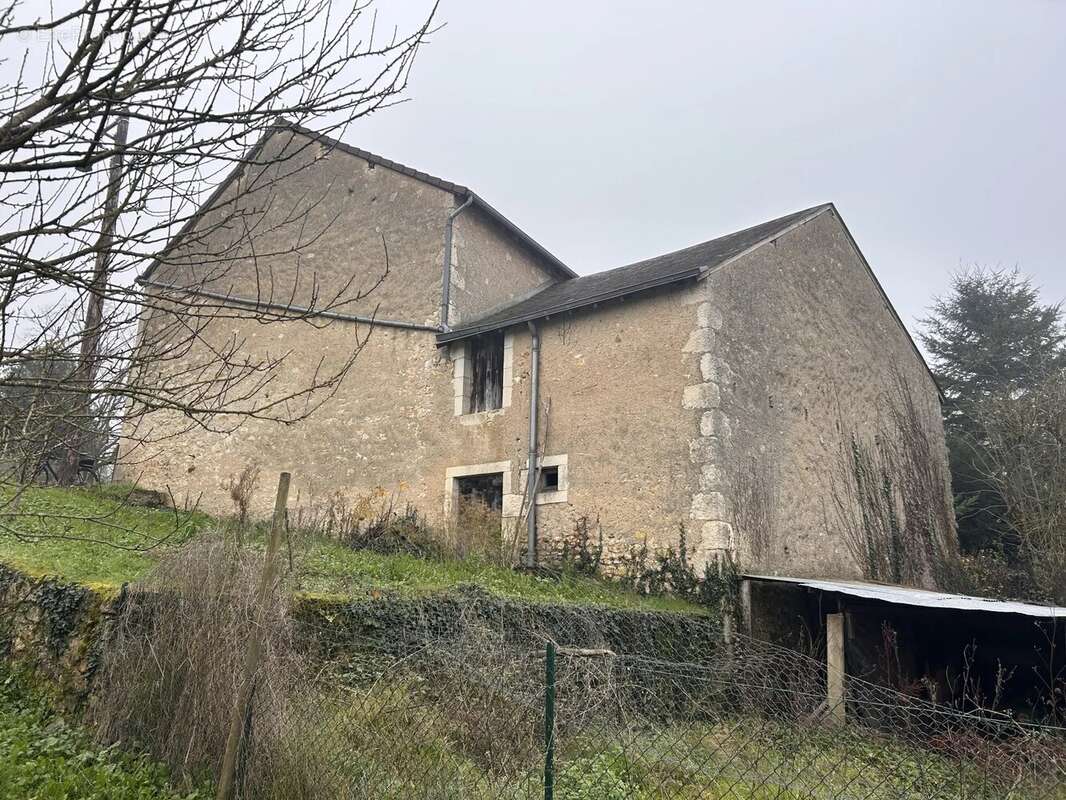 Maison à LE PONT-CHRETIEN-CHABENET