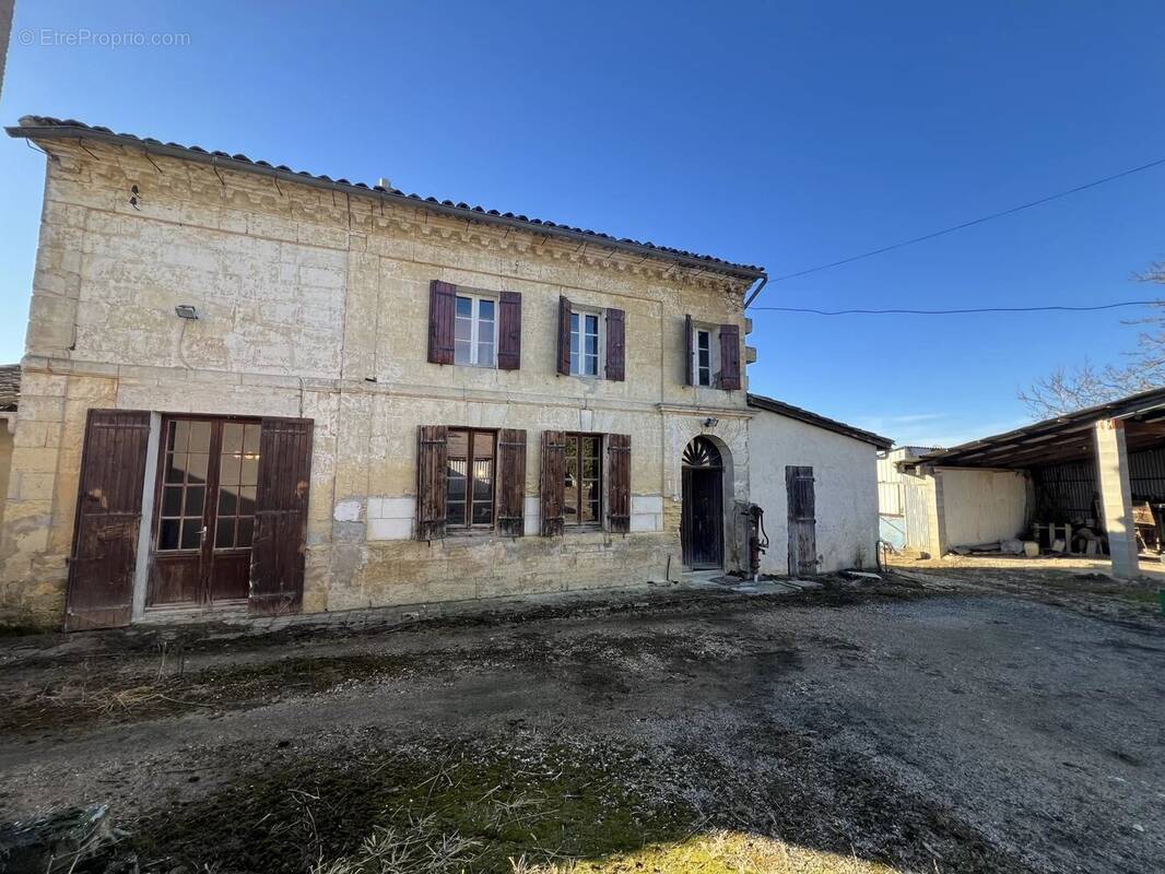 Maison à SAINT-EMILION