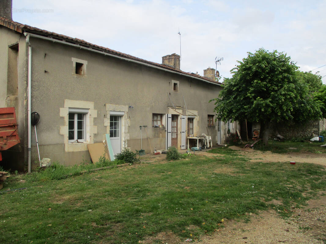 Maison à CEAUX-EN-COUHE