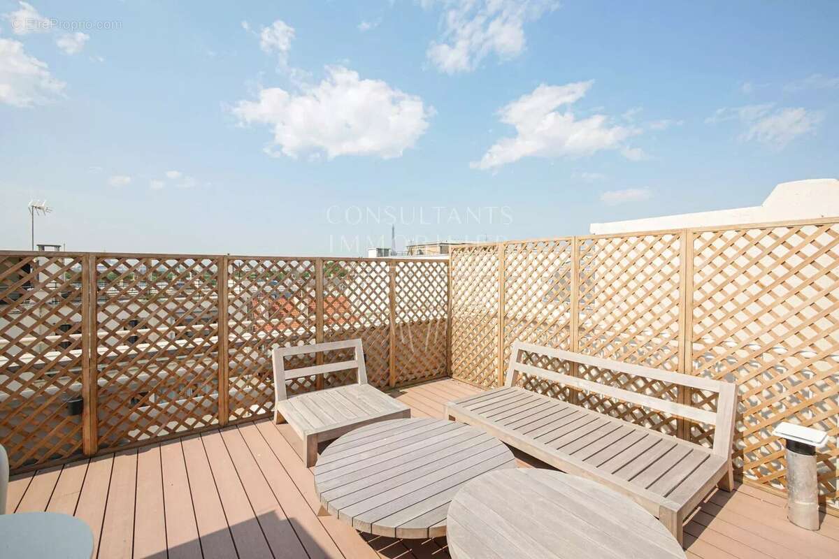 Appartement à PARIS-8E