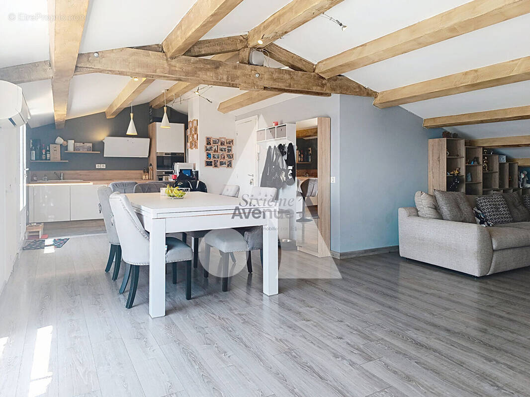 Appartement à MOUGINS