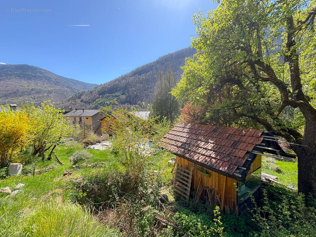 Terrain à BRIDES-LES-BAINS