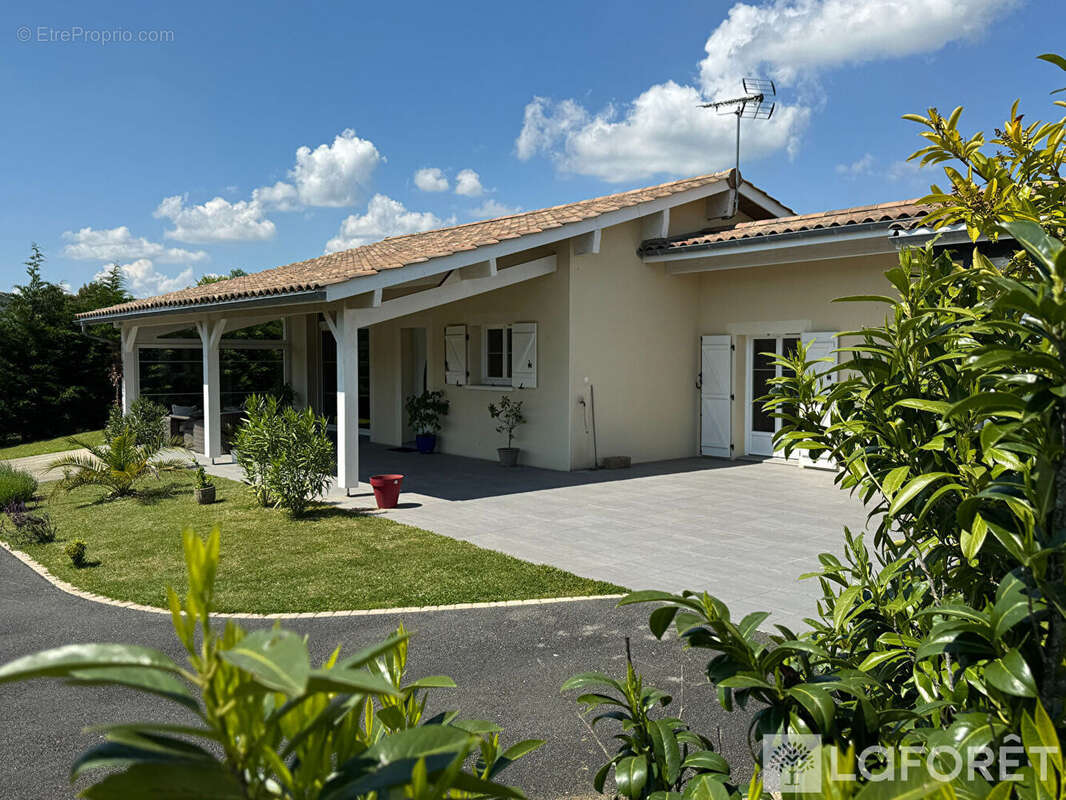 Maison à LANGOIRAN