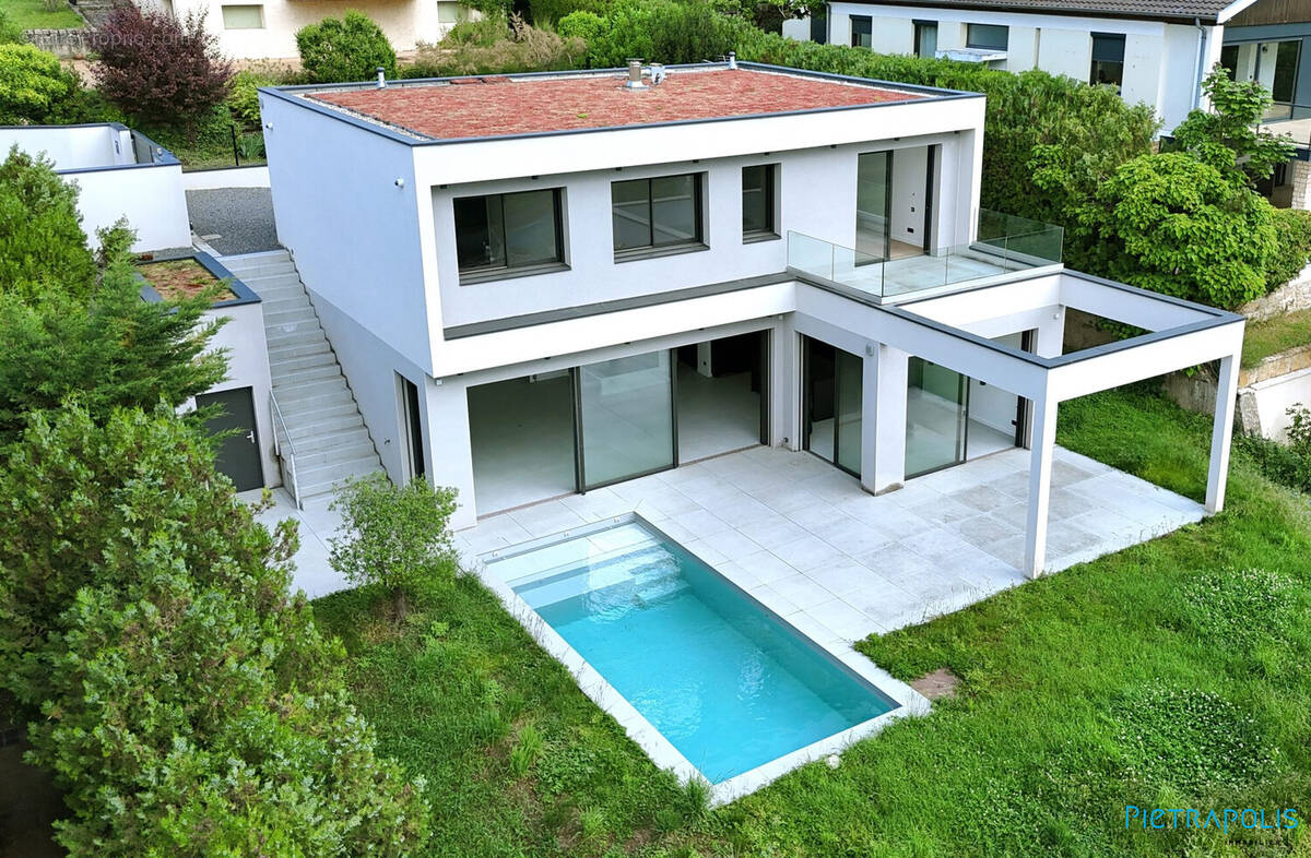 Maison à SAINT-CYR-AU-MONT-D&#039;OR