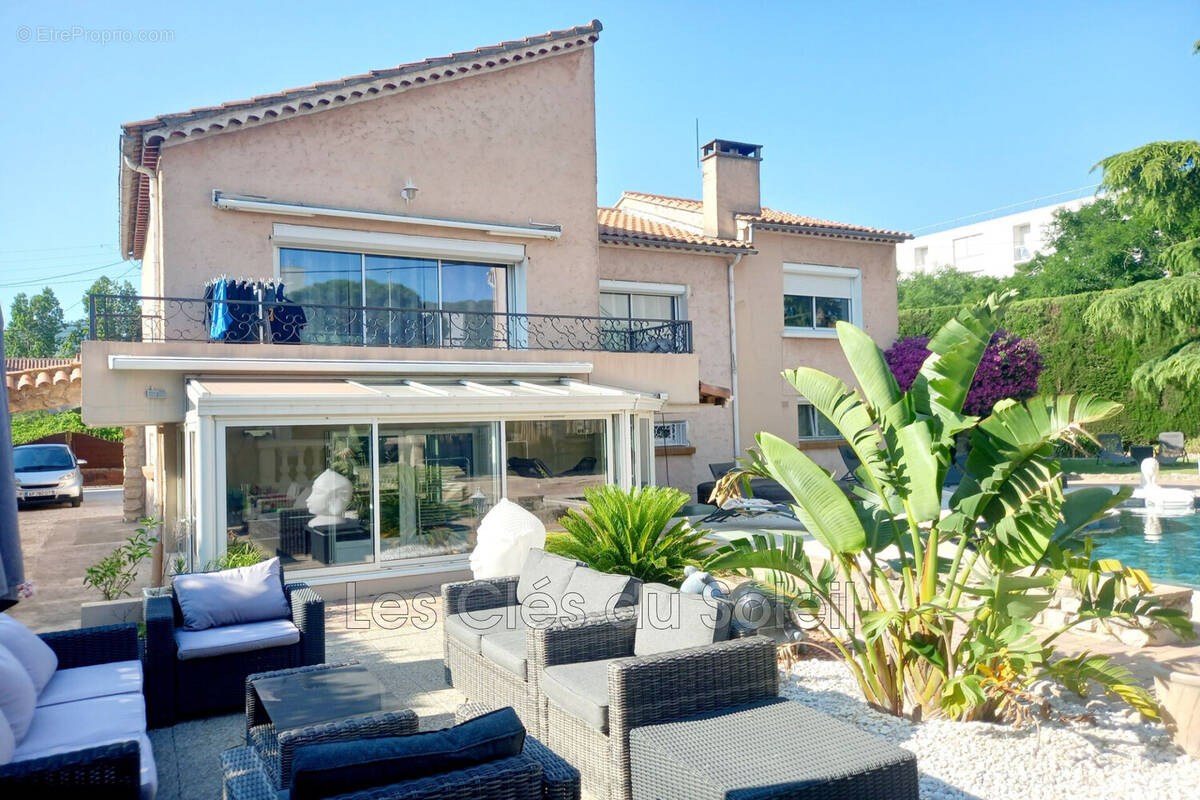 Maison à LA VALETTE-DU-VAR