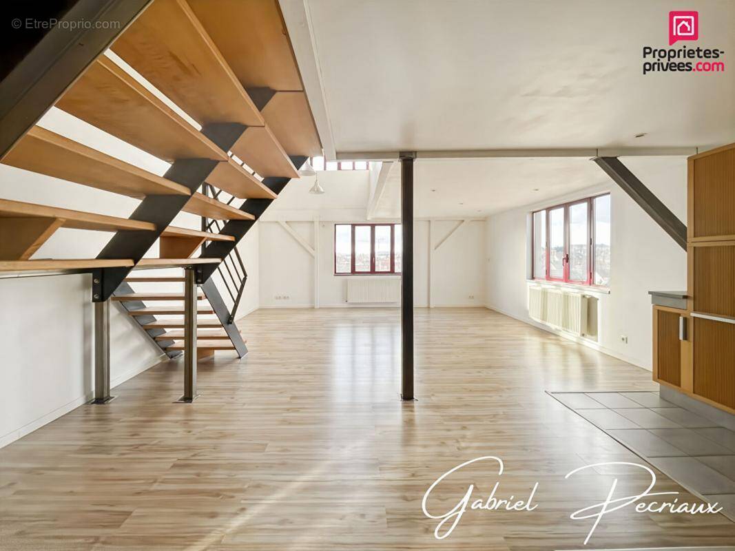 Appartement à SAINTE-SAVINE