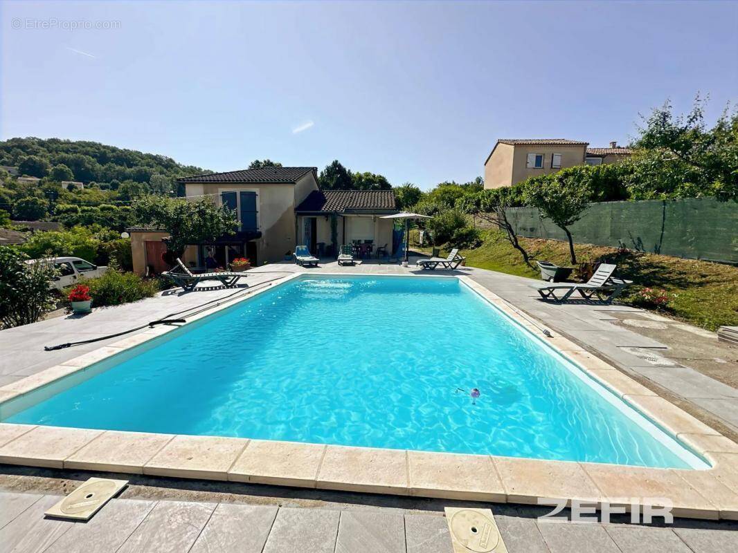 Maison à MONTCUQ