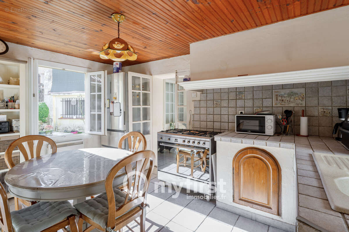Maison à CUERS