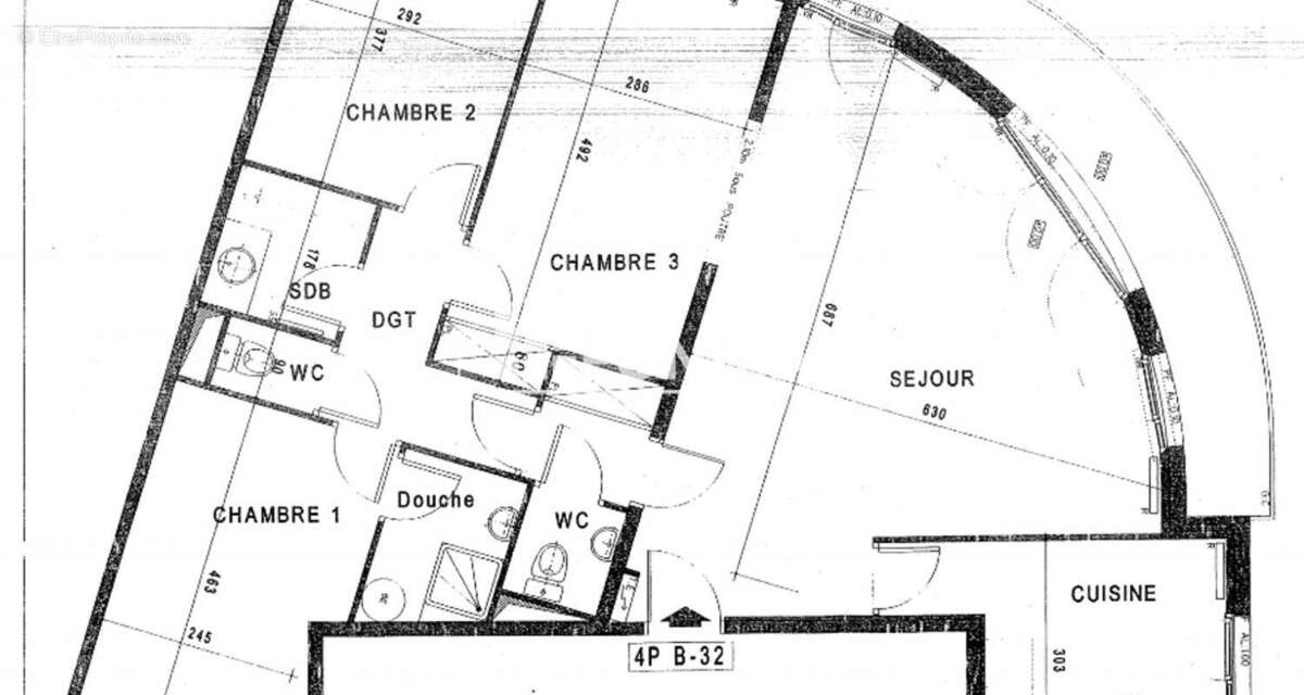 Appartement à COURBEVOIE