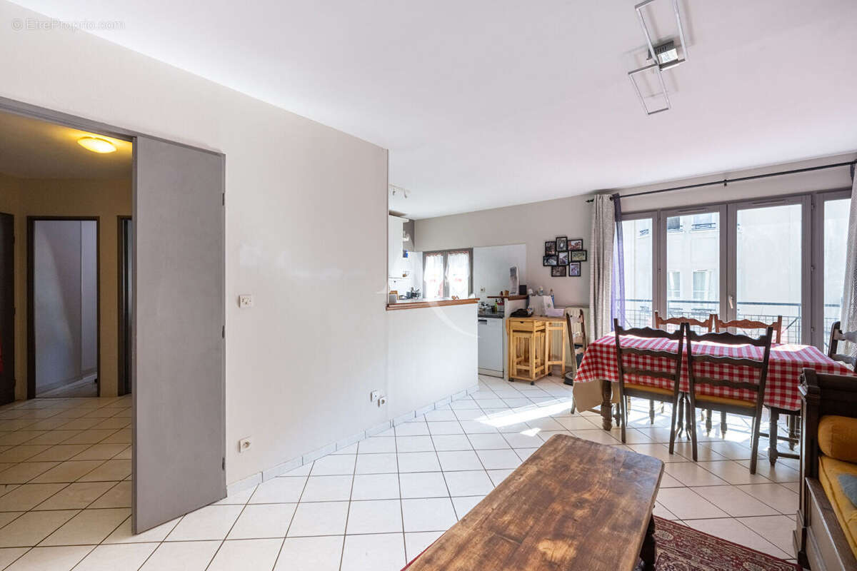 Appartement à COURDIMANCHE