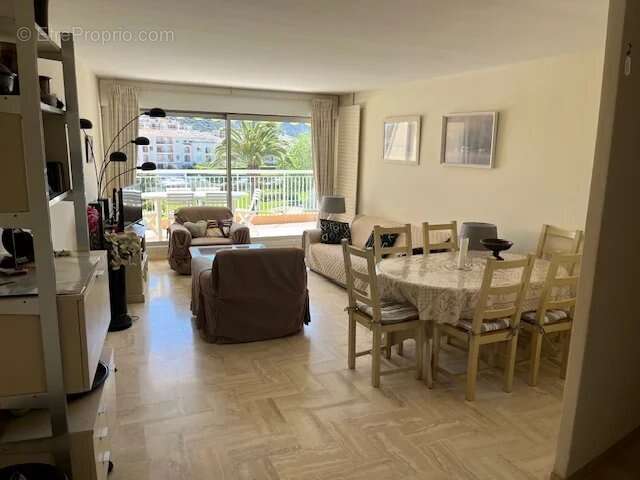 Appartement à MANDELIEU-LA-NAPOULE