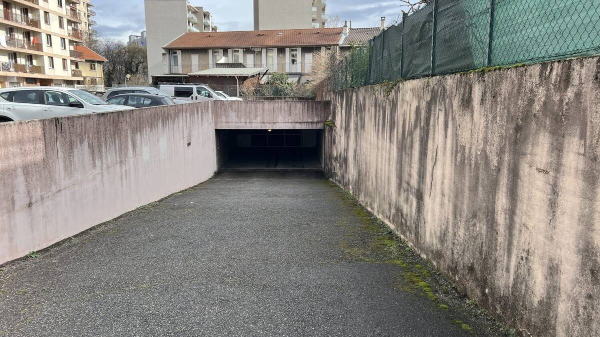 Parking à GRENOBLE