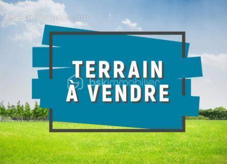 Terrain à SAINTE-GEMME-LA-PLAINE