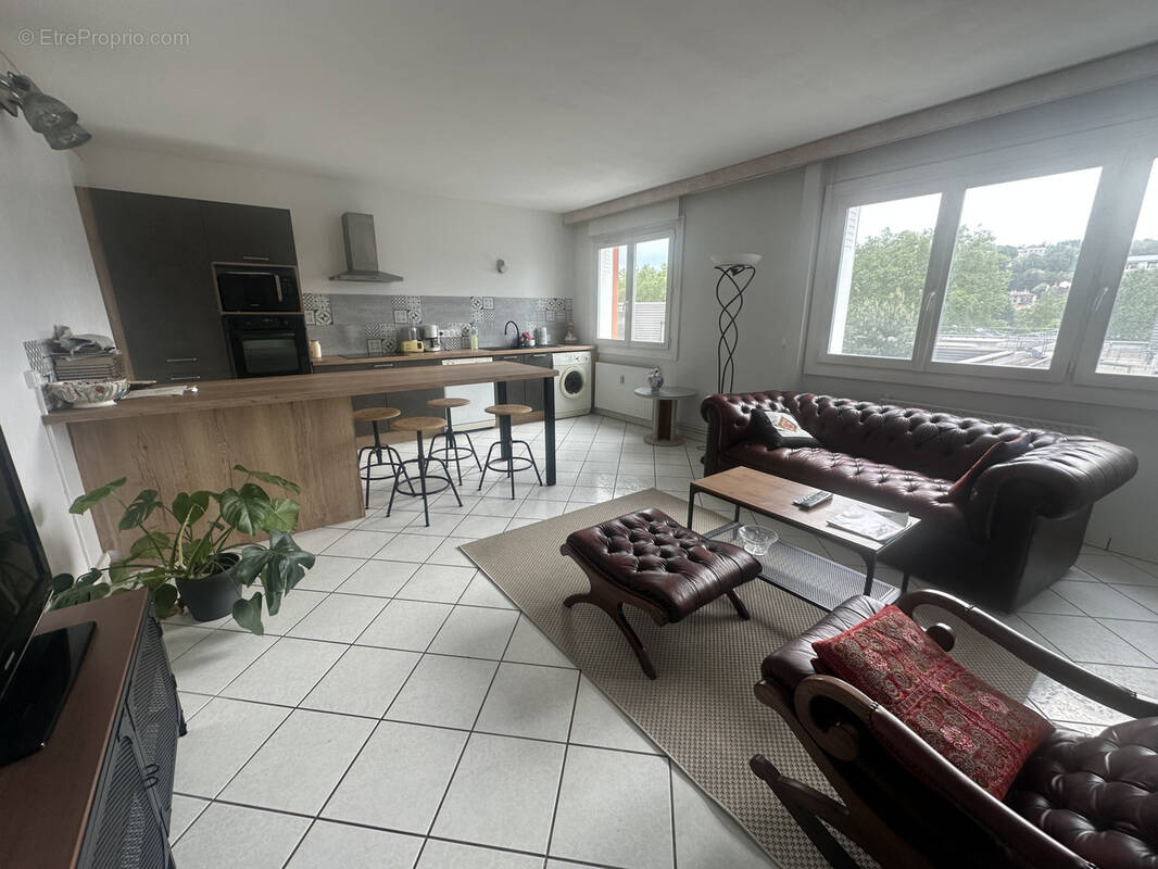 Appartement à SAINT-ETIENNE