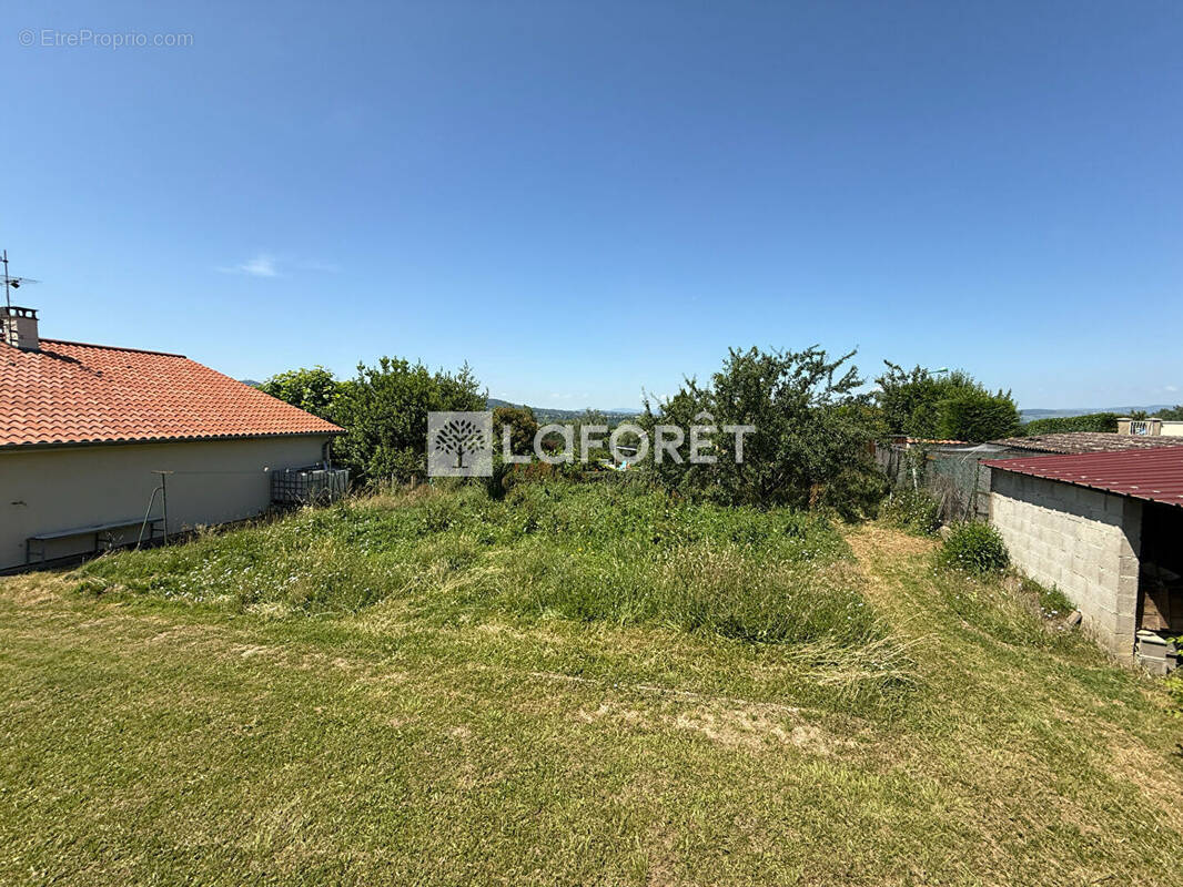 Terrain à GENAY