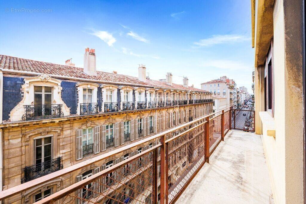 Appartement à MARSEILLE-6E