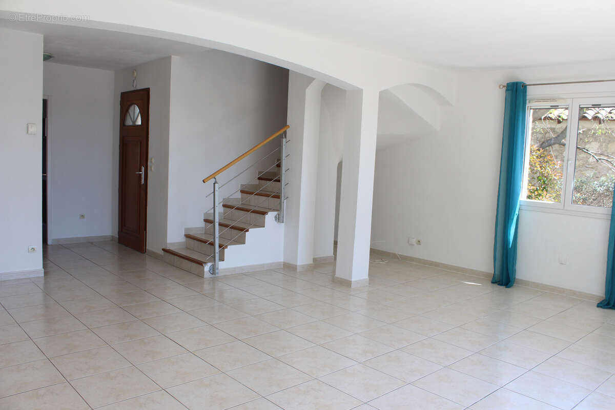 Maison à JUNAS
