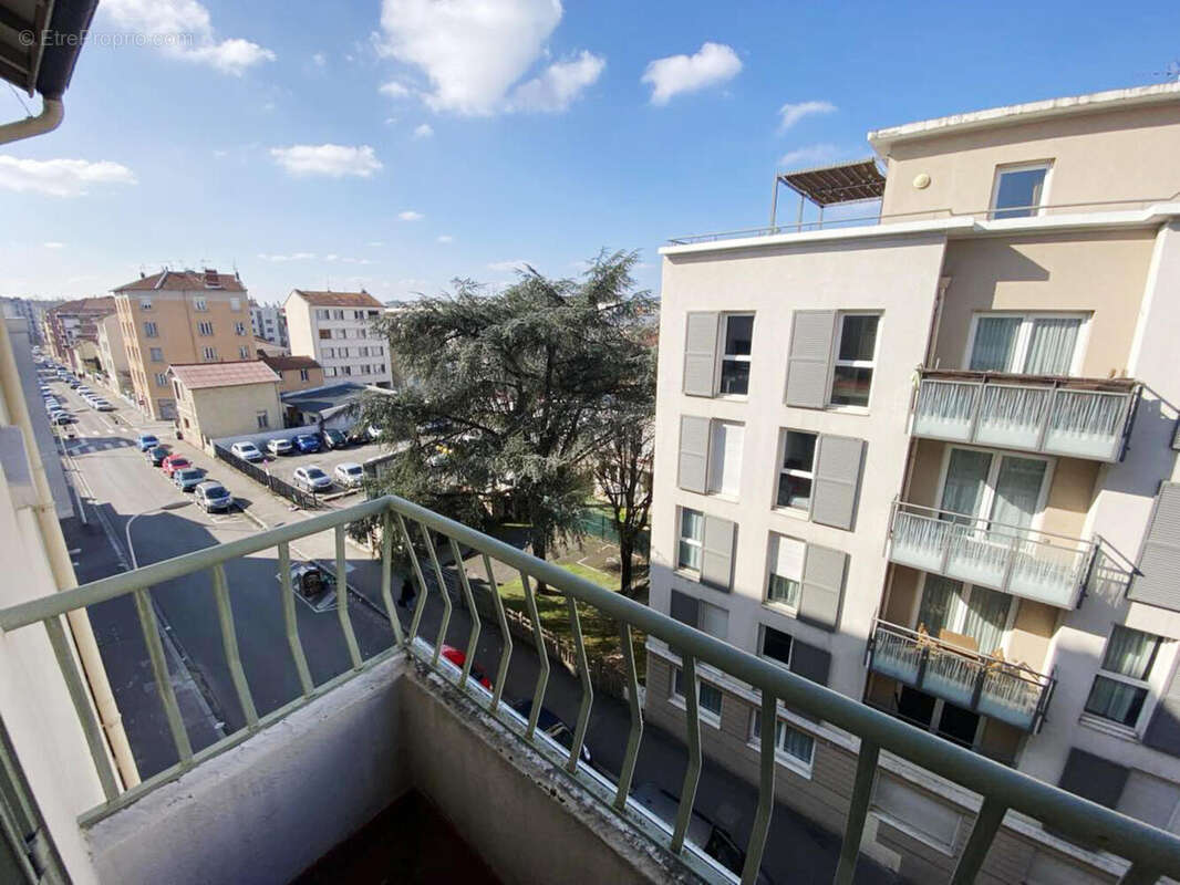 Photo 4 - Appartement à LYON-8E