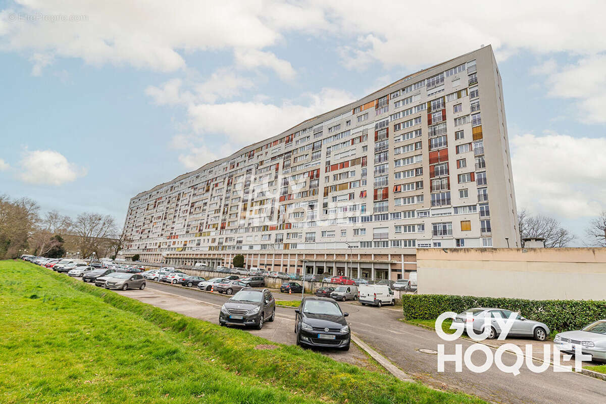 Appartement à SAVIGNY-SUR-ORGE